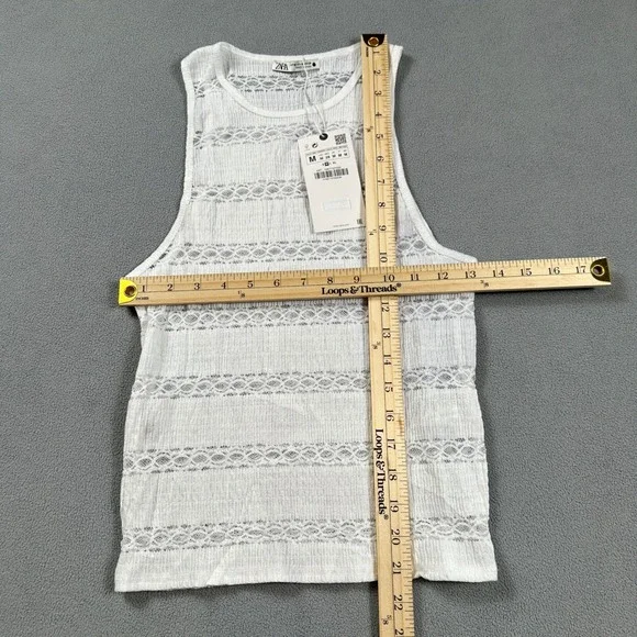 ZARA Woman Tank Top Knit Top Sleeveless M White Crochet Lace Trim Textured NWT - Picture 2 of 6